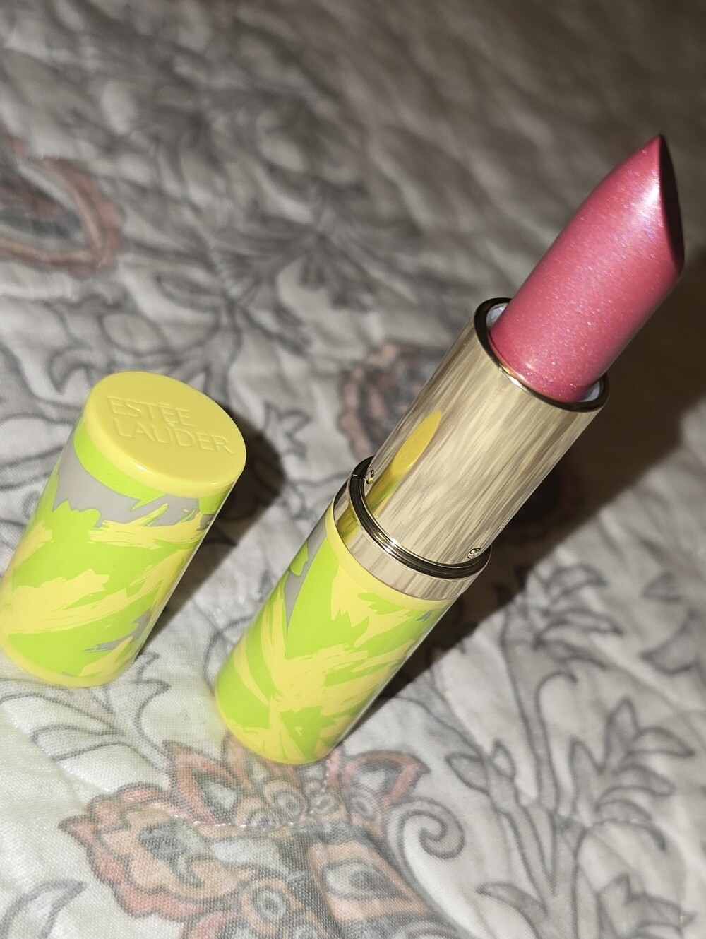 Jet set pink Estée Lauder Limited Edition Lipstick -
